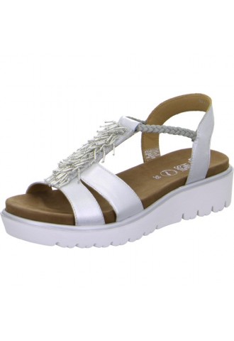 NUS PIEDS ELASTIQUES...