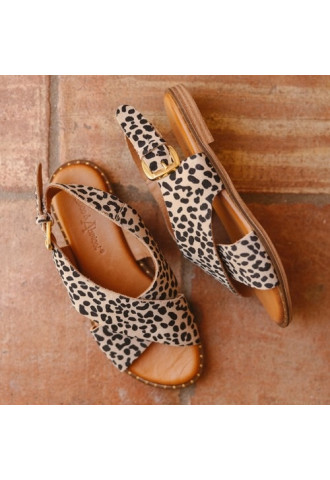 NU PIEDS TENDANCE PLAT...