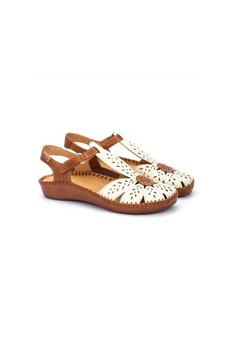 Chaussures semi-ouvertes...
