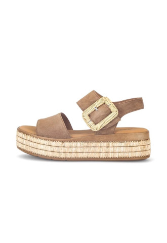 NU PIEDS TENDANCE...