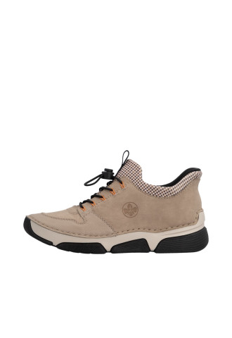 CHAUSSURE AU LOOK SPORTIF...