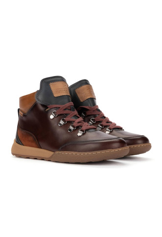 CHAUSSURE MONTANTE LACET...